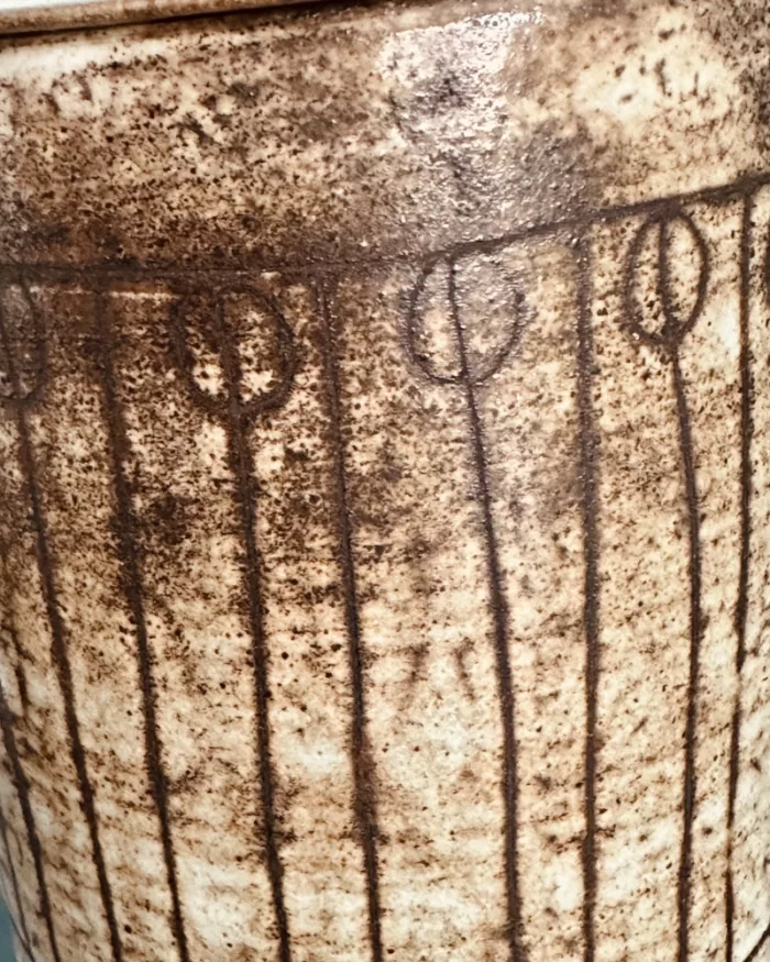 Grand pot couvert en céramique - Pouchain – Image 4